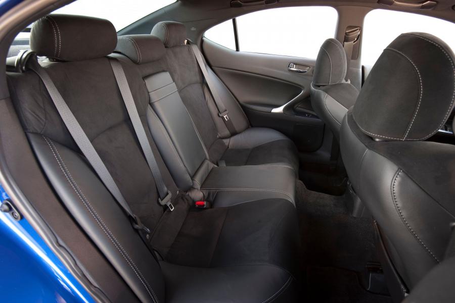  Lexus IS350 2011 года  (фото 23 из 39)